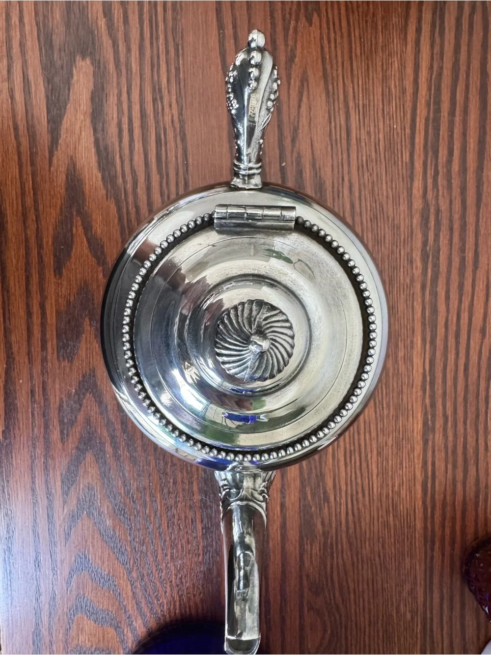 N/A elegant antique